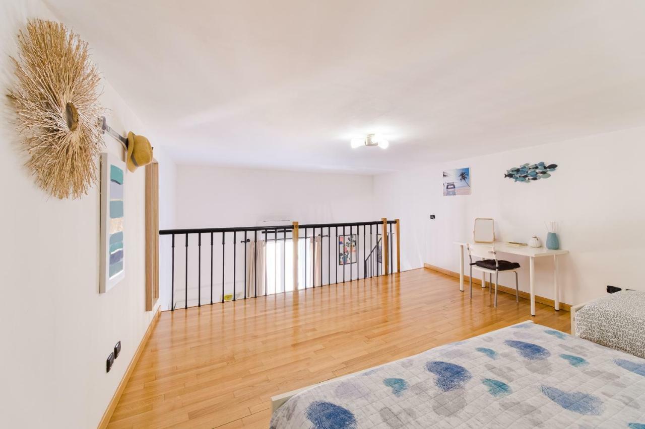 Modern House Apartment Наполи Екстериор снимка